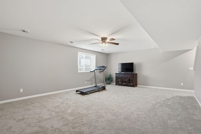 4157 Omaha Avenue, Waterloo, IA 50702