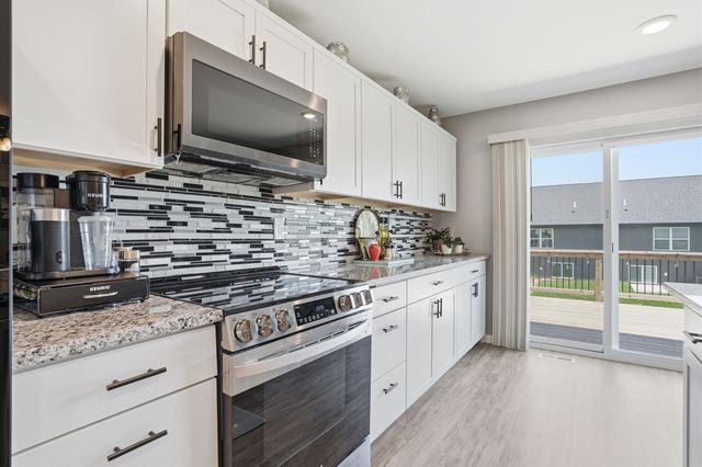 4157 Omaha Avenue, Waterloo, IA 50702