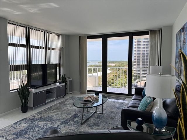 320 Seaview Ct Apt 712, Marco Island, FL 34145