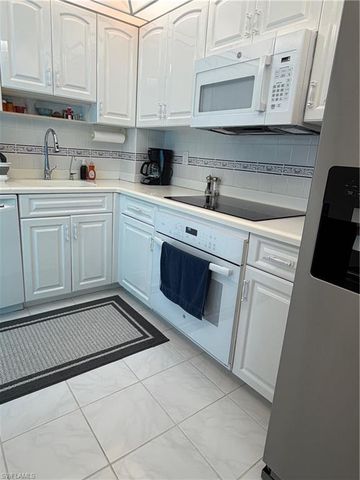 320 Seaview Ct Apt 712, Marco Island, FL 34145