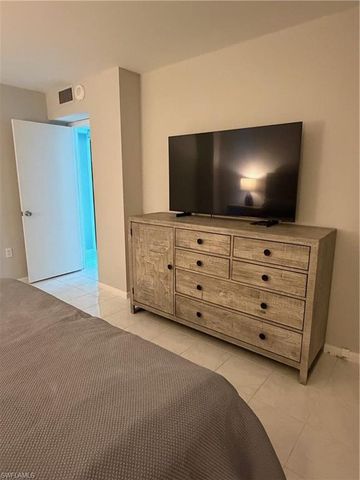 320 Seaview Ct Apt 712, Marco Island, FL 34145