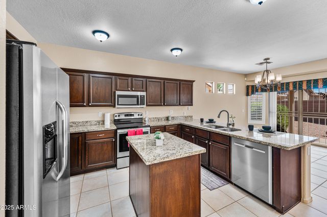 6963 S NANTUCKET Street, Chandler, AZ 85249