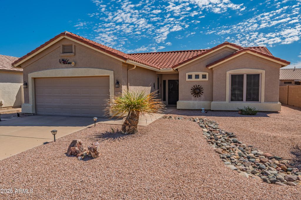 6963 S NANTUCKET Street, Chandler, AZ 85249