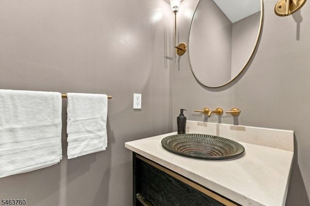 224 N Chestnut St, Westfield Town, NJ 07090