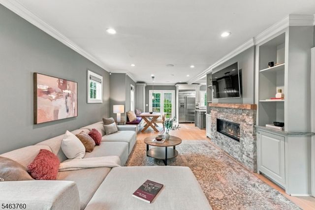 224 N Chestnut St, Westfield Town, NJ 07090