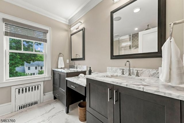 224 N Chestnut St, Westfield Town, NJ 07090