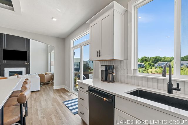 13059 Pine Glen Drive, Grand Haven Twp, MI 49417