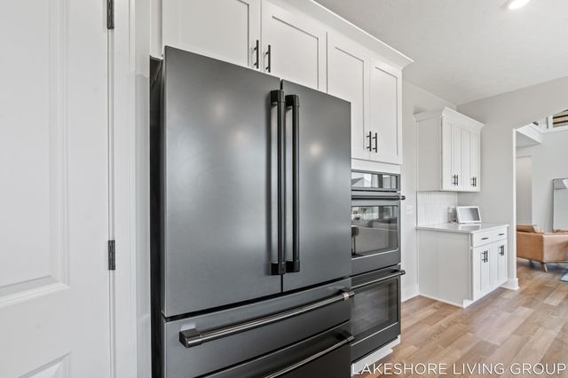 13059 Pine Glen Drive, Grand Haven Twp, MI 49417