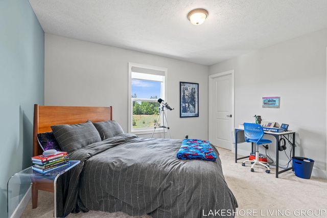 13059 Pine Glen Drive, Grand Haven Twp, MI 49417