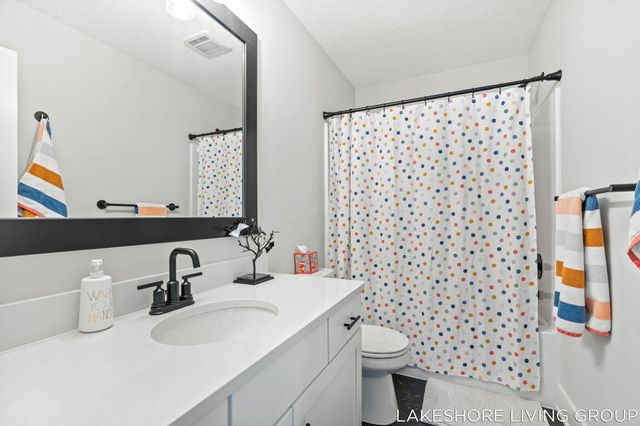 13059 Pine Glen Drive, Grand Haven Twp, MI 49417