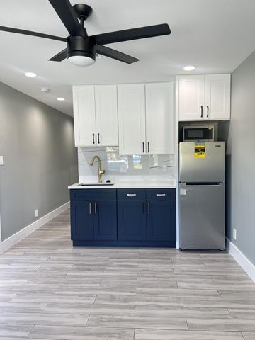 4819 Gladiator Circle, Greenacres, FL 33463