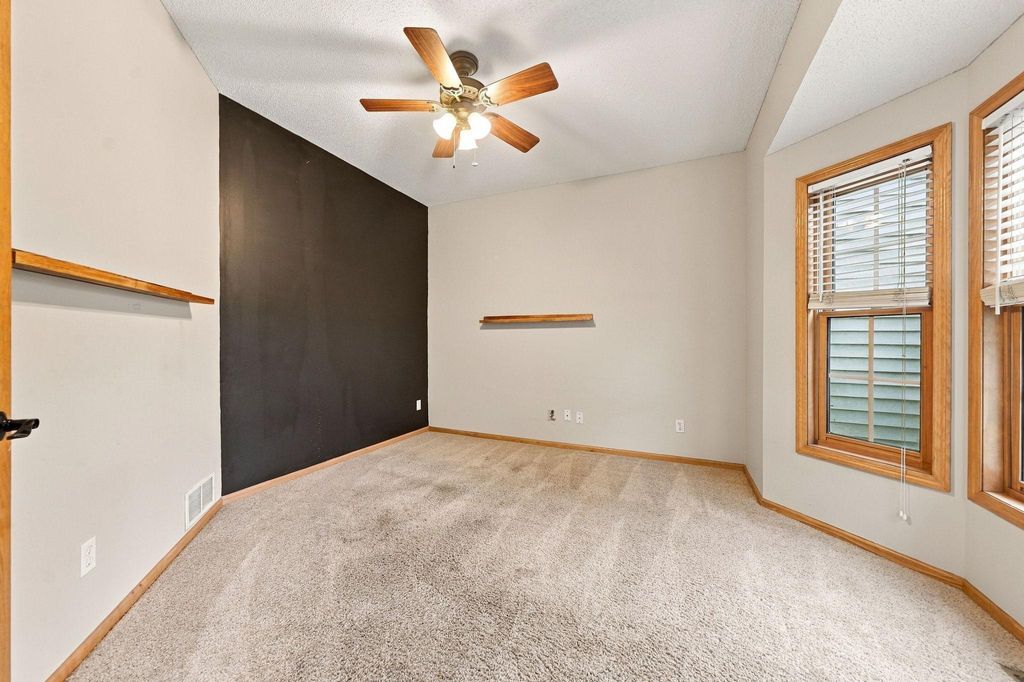 17716 Hyde Park Avenue, Lakeville, MN 55044 — photo 4
