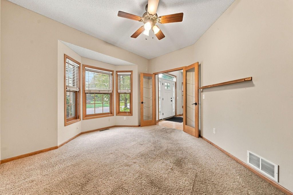 17716 Hyde Park Avenue, Lakeville, MN 55044 — photo 5