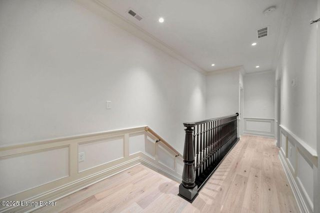 905 S Sherrin Ave, Louisville, KY 40207