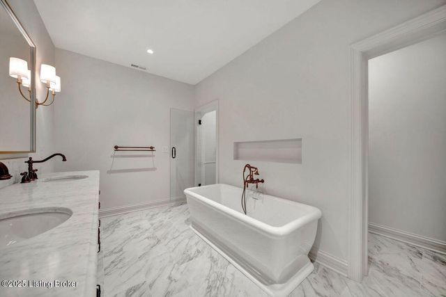 905 S Sherrin Ave, Louisville, KY 40207