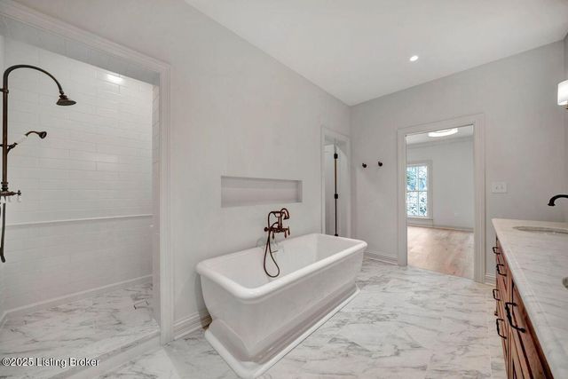 905 S Sherrin Ave, Louisville, KY 40207