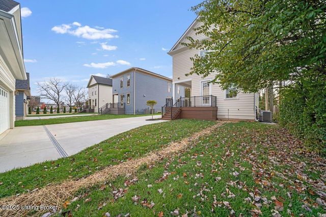 905 S Sherrin Ave, Louisville, KY 40207