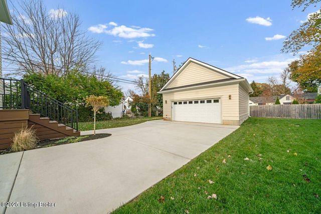 905 S Sherrin Ave, Louisville, KY 40207