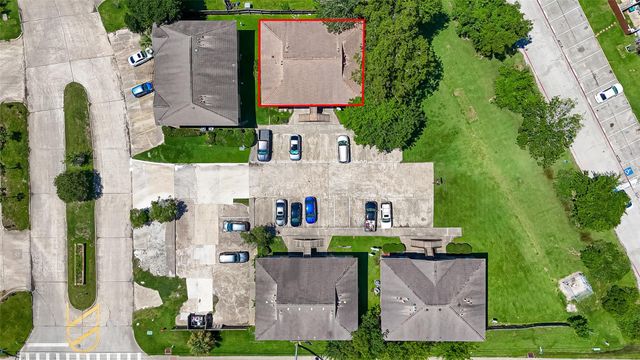 4021 Briar Hollow Drive, Dickinson, TX 77539