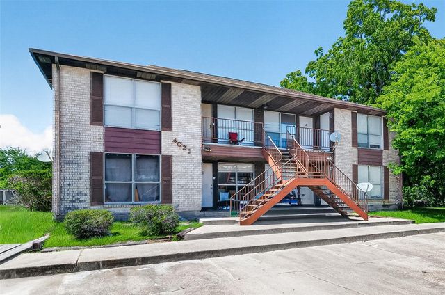 4021 Briar Hollow Drive, Dickinson, TX 77539