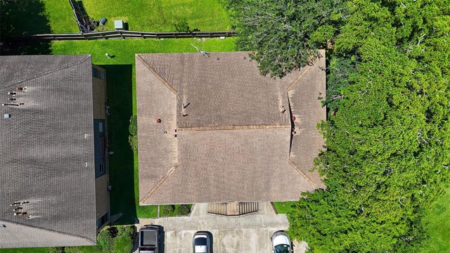 4021 Briar Hollow Drive, Dickinson, TX 77539