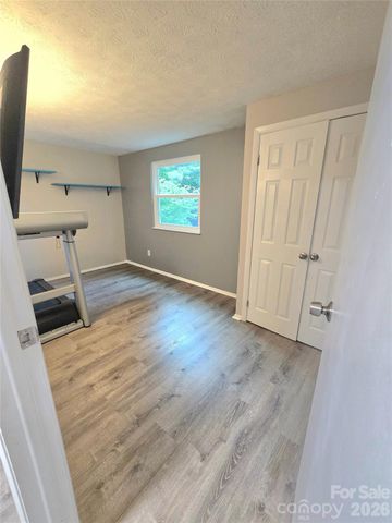 9432 Lexington Circle A, Charlotte, NC 28213