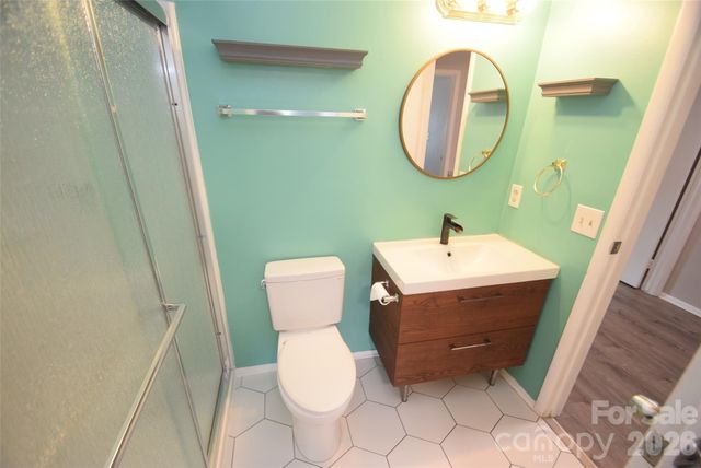 9432 Lexington Circle A, Charlotte, NC 28213