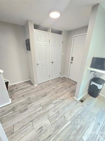 9432 Lexington Circle A, Charlotte, NC 28213