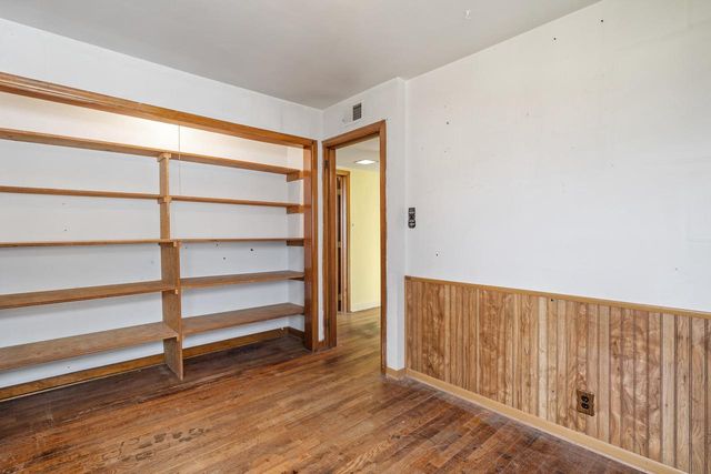 1330 Mayflower AVENUE, Sheboygan, WI 53083