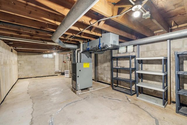 1330 Mayflower AVENUE, Sheboygan, WI 53083