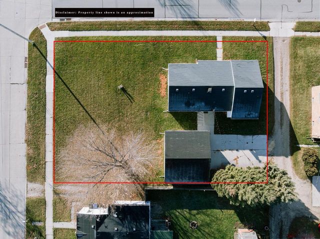 1330 Mayflower AVENUE, Sheboygan, WI 53083