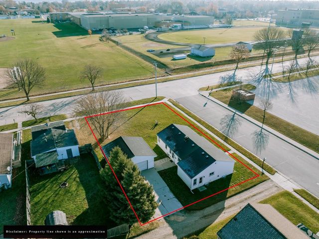 1330 Mayflower AVENUE, Sheboygan, WI 53083