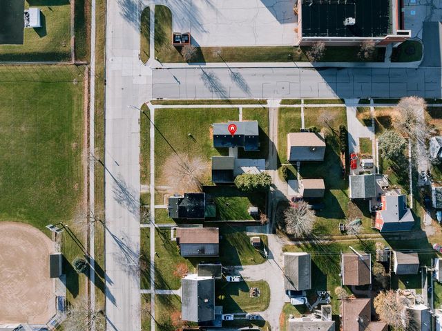 1330 Mayflower AVENUE, Sheboygan, WI 53083