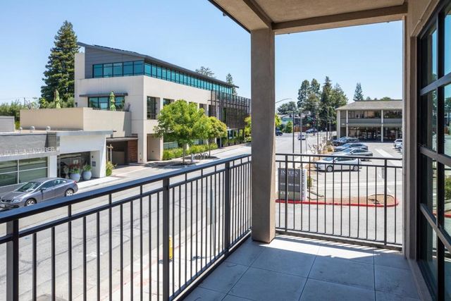 450 FIRST 208, Los Altos, CA 94022