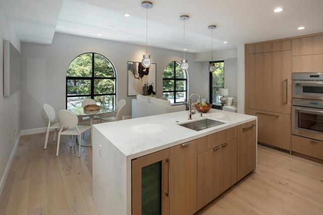 450 FIRST 208, Los Altos, CA 94022