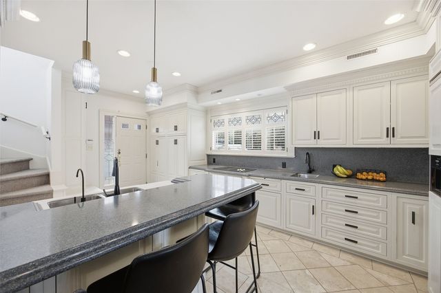 2249 Grande Avenue SE, Cedar Rapids, IA 52403