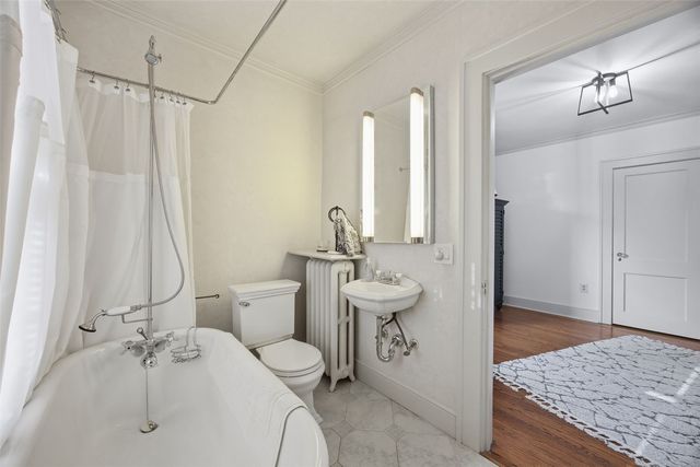 2249 Grande Avenue SE, Cedar Rapids, IA 52403