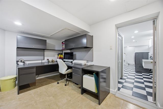 2249 Grande Avenue SE, Cedar Rapids, IA 52403