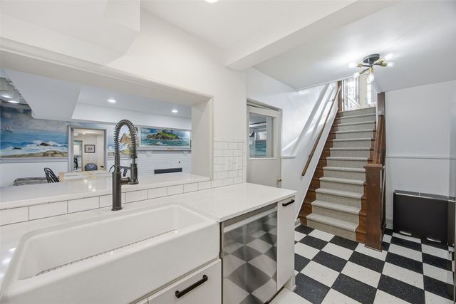 2249 Grande Avenue SE, Cedar Rapids, IA 52403