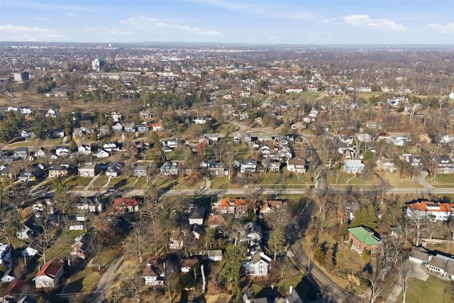 2249 Grande Avenue SE, Cedar Rapids, IA 52403