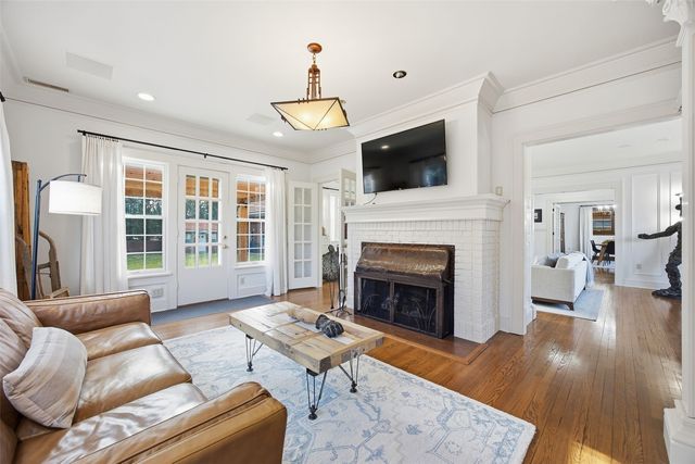 2249 Grande Avenue SE, Cedar Rapids, IA 52403