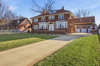 2249 Grande Avenue SE, Cedar Rapids, IA 52403