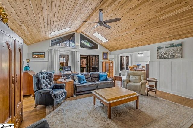 46 Lawrence Avenue, Fountain Inn, SC 29644