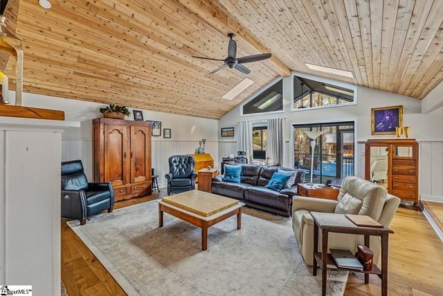 46 Lawrence Avenue, Fountain Inn, SC 29644