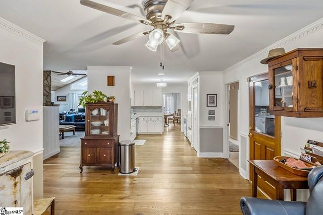 46 Lawrence Avenue, Fountain Inn, SC 29644