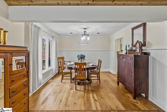 46 Lawrence Avenue, Fountain Inn, SC 29644