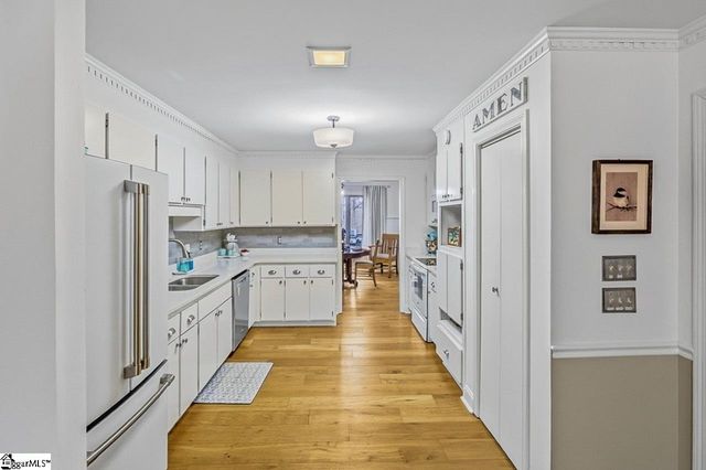 46 Lawrence Avenue, Fountain Inn, SC 29644