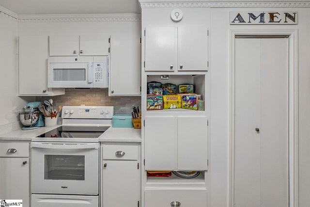 46 Lawrence Avenue, Fountain Inn, SC 29644