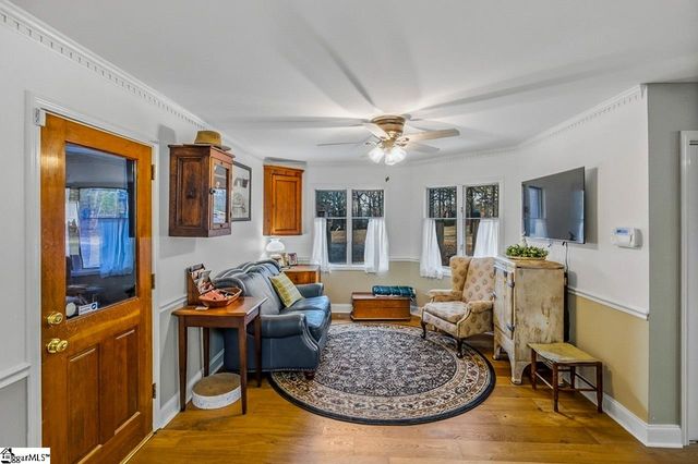 46 Lawrence Avenue, Fountain Inn, SC 29644