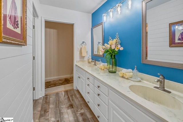 46 Lawrence Avenue, Fountain Inn, SC 29644